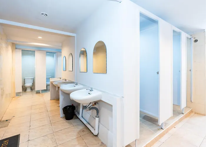 เดอะ ฮิดเด้น ตรอก ข้าวสาร The Hidden Khaosan * Bangkok